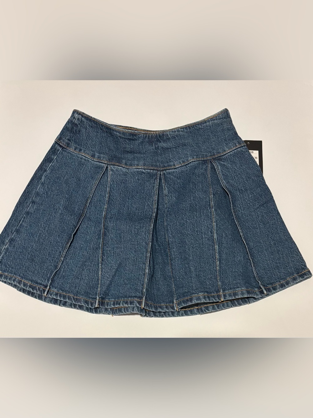 Art Class Girl's Pleated Denim Skirt Size Large (10/12)‎